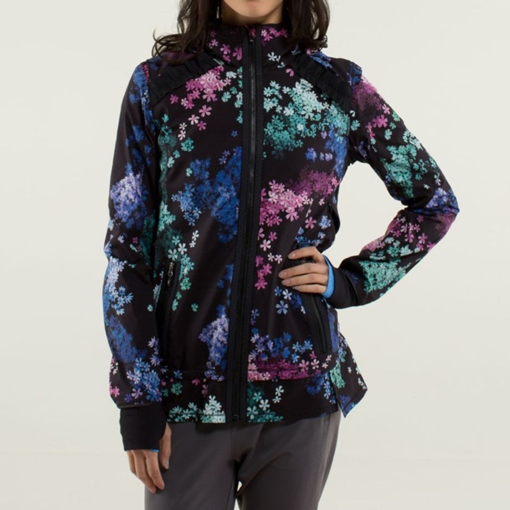 Lululemon Run Bandit Jacket Petal Pop Multi / Black Size 6